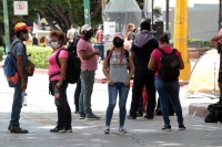 Lunes 6 de julio del 2020. Tuxtla Gutiérrez. Aspecto de la protesta de maestros al medio día en el cruce de la Calle y avenida Central.