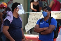 Lunes 6 de julio del 2020. Tuxtla Gutiérrez. Aspecto de la protesta de maestros al medio día en el cruce de la Calle y avenida Central