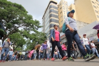 Lunes 14 de agosto del 2017. Tuxtla Gutiérrez. Maestros Idoneos-2016 protestan este medio día exigiendo a las autoridades estatales el pago de 8 meses de salario.