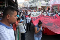 Miércoles 26 de abril del 2017. Tuxtla Gutiérrez. Estudiantes normalistas encabezan la movilización de esta tarde con lo que se prepara el escenario para las jornadas de lucha social y magisterial en Chiapas.