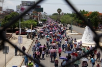 Lunes 23 de mayo del 2016. Tuxtla Gutiérrez. Padres de familia encabezan la marcha con la que continua el movimiento magisterial chiapaneco.