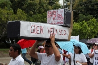 Miércoles 4 de septiembre del 2013. Tuxtla Gutiérrez. Con fuertes consignas para los medios de comunicación se cumplen seis dÃas del paro magisterial en la capital del estado de Chiapas. Miércoles 4 de septiembre del 2013. Tuxtla Gutiérrez. Con fuertes consignas para los medios de comunicación se cumplen seis dÃas del paro magisterial en la capital del estado de Chiapas.