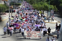 Lunes 26 de noviembre del 2018. Tuxtla Gutiérrez. Aspectos de la marcha de este medio dí­a donde organizaciones sindicales protestan al final de la administración sexenal en Chiapas.