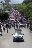 Jueves 20 de julio del 2017. Tuxtla Gutiérrez. El Movimiento Magisterial marcha este medio día respondiendo a la convocatoria del Comité Central de Lucha para la movilización Regional por las familias de Ayotizinapa.