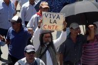 Jueves 20 de julio del 2017. Tuxtla Gutiérrez. El Movimiento Magisterial marcha este medio día respondiendo a la convocatoria del Comité Central de Lucha para la movilización Regional por las familias de Ayotizinapa.