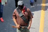 Martes 20 de noviembre del 2013. Tuxtla Gutiérrez.  Durante la manifestación en conmemorativa del día de la revolución, el movimiento magisterial realiza una marcha desde el crucero de La Pochota, con la singularidad que los contingentes juveniles protago