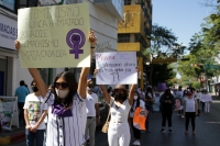 20210131. Tuxtla G. Estudiantes de la Facultad de Medicina Humana de la UNACH protestan por la muerte de la joven ocurrido en Salto de Agua Chiapas.