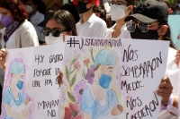 20210131. Tuxtla G. Estudiantes de la Facultad de Medicina Humana de la UNACH protestan por la muerte de la joven ocurrido en Salto de Agua Chiapas.