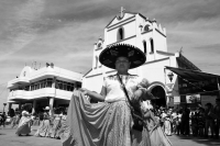 Jueves 1 de febrero del 2018. San Fernando. Las Candelarias recorren las calles bailando y llenado de colorida alegrí­a las laderas de el valle de  La Hacienda de Las ínimas, , donde celebran con esta danza que precede los festejos de la cuaresma.