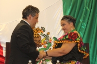 Jueves 25 de agosto. Beatriz Paredes recibe la medalla Rosario Castellanos 2011.