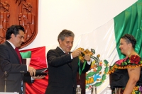 Jueves 25 de agosto. Beatriz Paredes recibe la medalla Rosario Castellanos 2011.