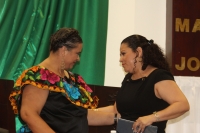 Jueves 25 de agosto. Beatriz Paredes recibe la medalla Rosario Castellanos 2011.