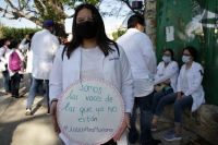 20210205. Tuxtla G. Los estudiantes de medicina logran esta tarde los primeros acuerdos para la revisión de las estancias de pasantes en las comunidades de Chiapas