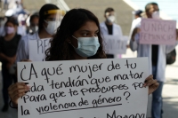 20210129. Tuxtla G. Estudiantes de la Facultad de Medicina Humana de la UNACH protestan por la muerte de la joven ocurrido en Salto de Agua Chiapas.