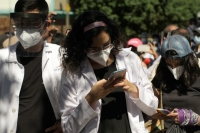 20210129. Tuxtla G. Estudiantes de la Facultad de Medicina Humana de la UNACH protestan por la muerte de la joven ocurrido en Salto de Agua Chiapas.