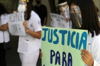 20210129. Tuxtla G. Estudiantes de la Facultad de Medicina Humana de la UNACH protestan por la muerte de la joven ocurrido en Salto de Agua Chiapas.