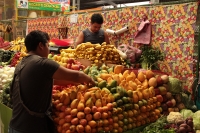 Jueves 9 de abril del 2020. Tuxtla Gutiérrez. Las actividades de los mercados públicos se mantienen durante la mañana de este jueves de Semana Santa y de Contingencia por el Coronavirus