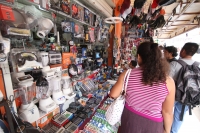 Viernes 27 de enero del 2012. Locatarios denuncian irregularidades en la actual directiva del mercado JS