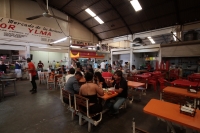 Domingo 22 de marzo del 2020. Tuxtla Gutiérrez. Los comerciantes de los mercados públicos de la ciudad mantienen la venta de sus productos a pesar de la baja asistencia de sus visitantes durante esta temporada de contingencia por el Covid-19