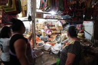Domingo 22 de marzo del 2020. Tuxtla Gutiérrez. Los comerciantes de los mercados públicos de la ciudad mantienen la venta de sus productos a pesar de la baja asistencia de sus visitantes durante esta temporada de contingencia por el Covid-19