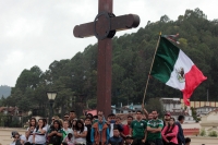 Domingo 17 de junio del 2018. San Cristóbal de las Casas. Los aficionados al fut bol se reúnen en la plaza del atrio de la Catedral de San Cristóbal donde disfrutan del partido entre México y Alemania