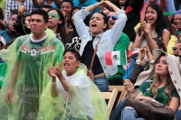 Domingo 17 de junio del 2018. San Cristóbal de las Casas. Los aficionados al fut bol se reúnen en la plaza del atrio de la Catedral de San Cristóbal donde disfrutan del partido entre México y Alemania