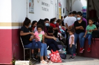 20210730. Tuxtla G. Migrantes asegurados esta mañana en varios hoteles de la ciudad