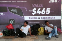 20230722. Tuxtla. Migrantes de Venezuela llegan a las terminales en donde pasan varios dÃ­as intentando continuar el viaje hacia el norte del paÃ­s.
