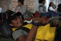 20240103. Tuxtla. Los migrantes de la Caravana de Diciembre son trasladados a diferentes estaciones migratorias en Chiapas.