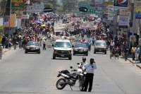 Miércoles 11 de abril del 2012. La MOCRI a la calles con palos y tubos.