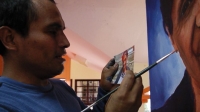 Foto XECOPA/Miércoles 20 de julio. Artistas de las comunidades de la zona de los Mezcalapas realizan un mural donde interpretan las personalidades de las comunidades zoques dentro de las instalaciones de la estación de radio comunitaria XECOPA de Copainal