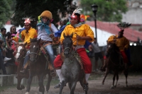 Lunes 8 de agosto del 2016. Chiapa de Corzo. Durante las celebraciones patronales de Santo Domingo se realiza el recorrido de Alférez y Naguares en el antiguo camposanto de la comunidad de Chiapa de Corzo quienes durante la tarde cabalgan en grupos golpea Lunes 8 de agosto del 2016. Chiapa de Corzo. Durante las celebraciones patronales de Santo Domingo se realiza el recorrido de Alférez y Naguares en el antiguo camposanto de la comunidad de Chiapa de Corzo quienes durante la tarde cabalgan en grupos golpea