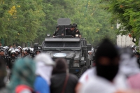 Lunes 18 de junio del 2018. Tuxtla Gutiérrez. Corporaciones policiacas de Chiapas desalojan a maestros de la entrada poniente de la capital de este estado del sureste de México.