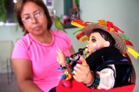 Viernes 29 de diciembre del 2019. Tuxtla Gutiérrez. Las imágenes del nacimiento navideño son vestidas con trajes tí­picos de las comunidades indí­genas de Chiapas según las costumbres locales de las familias de este estado del sureste de México como 