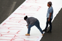 Jueves 4 de mayo del 2017. Tuxtla Gutiérrez. Estudiantes y familiares de los estudiantes detenidos durante las jornadas de resistencia social en las afueras de las instalaciones de la Fiscalia General de Justicia de Chiapas.