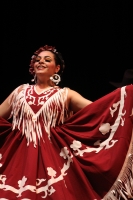 Viernes 3 de julio del 2013. Tuxtla Gutiérrez. Durante el festival de danza folclórica se presenta el grupo Ollin Yoliztli de Nuevo León esta noche en el Teatro de la Ciudad Emilio Rabasa en la capital del estado de Chiapas.