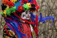 Domingo 20 de marzo del 2016. Ocosocuautla de Espinosa. Encuentro Zoque del Nuevo Sol. Los danzantes y músicos de la etnia Zoque de la depresión central del estado de Chiapas se reúnen este medio dÃa en la zona arqueológica conocida como Cerro Ombligo con Domingo 20 de marzo del 2016. Ocosocuautla de Espinosa. Encuentro Zoque del Nuevo Sol. Los danzantes y músicos de la etnia Zoque de la depresión central del estado de Chiapas se reúnen este medio dÃa en la zona arqueológica conocida como Cerro Ombligo con