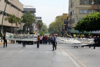 Jueves 2 de marzo del 2017. Tuxtla Gutiérrez. Organizaciones campesinas vuelven a cerrar el paso en la Avenida Central exigiendo proyectos productivos para el campo chiapaneco.