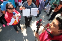 Lunes 11 de junio del 2018. Tuxtla Gutiérrez. Organizaciones sociales se manifiestan en las calles de la ciudad sumándose a la huelga nacional en contra de las Reformas Estructurales mientras que el platón del Movimiento Magisterial instala algunas bar