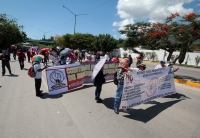 Lunes 11 de junio del 2018. Tuxtla Gutiérrez. Organizaciones sociales se manifiestan en las calles de la ciudad sumándose a la huelga nacional en contra de las Reformas Estructurales mientras que el platón del Movimiento Magisterial instala algunas bar