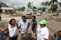 Lunes 16 de junio del 2014. Tuxtla Gutiérrez. Habitantes de las cercanías de la 13 oriente y Avenida Central hablan sobre las afectaciones sufridas durante 7 meses que las obras de reconstrucción fueran iniciadas con lo que comercios y casas habitación pe