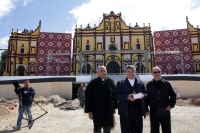 Domingo 7 de febrero del 2016. San Cristóbal de las Casas. Las Instalaciones del Cedem (Centro Deportivo Municipal) dÃas antes de la visita de Su Santidad Francisco a esta ciudad del sureste de México donde dirigirá la liturgia a las familias indÃgenas de Domingo 7 de febrero del 2016. San Cristóbal de las Casas. Las Instalaciones del Cedem (Centro Deportivo Municipal) dÃas antes de la visita de Su Santidad Francisco a esta ciudad del sureste de México donde dirigirá la liturgia a las familias indÃgenas de