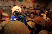 Jueves 4 de enero del 2018. Chiapa de Corzo. La Misa del Niño Parachico.  Rubisel Gómez Nigenda, El Patrón de los Parachicos acompaña esta mañana a los niños de esta comunidad quienes vestidos con los trajes tradicionales recorren las calles para re