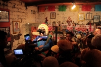 Jueves 4 de enero del 2018. Chiapa de Corzo. La Misa del Niño Parachico.  Rubisel Gómez Nigenda, El Patrón de los Parachicos acompaña esta mañana a los niños de esta comunidad quienes vestidos con los trajes tradicionales recorren las calles para re
