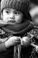 Jueves 4 de enero del 2018. Chiapa de Corzo. La Misa del Niño Parachico.  Los niños visten el traje tradicional en esta mañana reafirmando la convicción de continuar con las costumbres y ritos tradicionales de esta localidad de la ribera del Grijalva