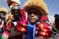 Jueves 15 de enero del 2015. Chiapa de Corzo. La Danza de los Parachicos. Los grupos de danzantes visten una máscara de madera, zarape, chin-chin y chalinas adornadas de motivos religiosos o florales y recorren las iglesias, ermitas y calles donde los sa Jueves 15 de enero del 2015. Chiapa de Corzo. La Danza de los Parachicos. Los grupos de danzantes visten una máscara de madera, zarape, chin-chin y chalinas adornadas de motivos religiosos o florales y recorren las iglesias, ermitas y calles donde los sa