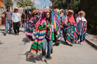 Jueves 18 de enero del 2018. Suchiapa. Las mujeres danzantes de Suchiapa. La participación de las jóvenes dentro de las danzas tradicionales de la comunidad es visible cada año cuando portan los vistosos trajes festivos del Parachico y el Torito en las