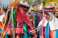 Jueves 18 de enero del 2018. Suchiapa. Las mujeres danzantes de Suchiapa. La participación de las jóvenes dentro de las danzas tradicionales de la comunidad es visible cada año cuando portan los vistosos trajes festivos del Parachico y el Torito en las