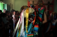 Jueves 18 de enero del 2018. Suchiapa. La danza del Parachico y el Torito. Durante la frenética danza surimba convive el Parachico y el Torito en la representación de una faena de brincos y gritos durante las celebraciones de la Fiesta de San Sebastián