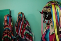 Jueves 18 de enero del 2018. Suchiapa. La danza del Parachico y el Torito. Durante la frenética danza surimba convive el Parachico y el Torito en la representación de una faena de brincos y gritos durante las celebraciones de la Fiesta de San Sebastián